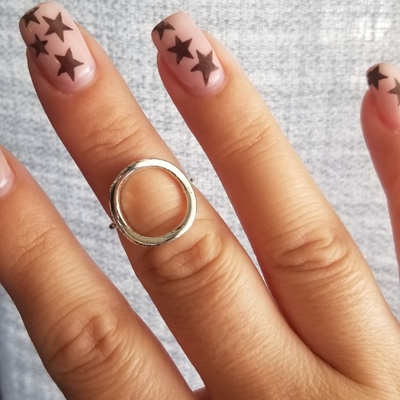 Urban Outfitters Silver Circle Ring - Picture 1 of 3